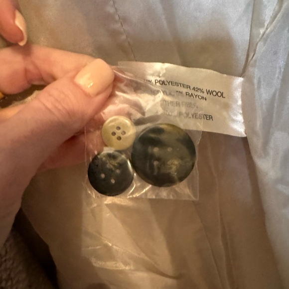 Gallery Wool-Blend Women's Walker Coat - Picture 3 of 9